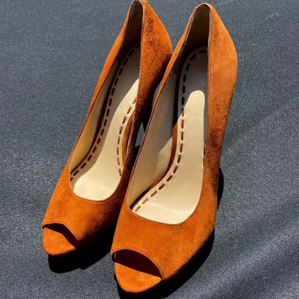Enzo Angiolini tan peep toe heels, size 9